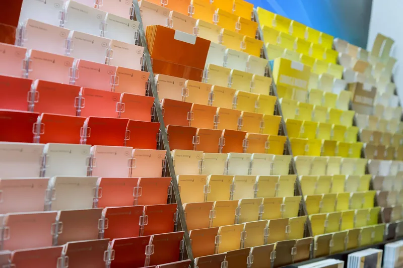 Nuancier de couleurs de peinture pour le choix des teintes de vos murs